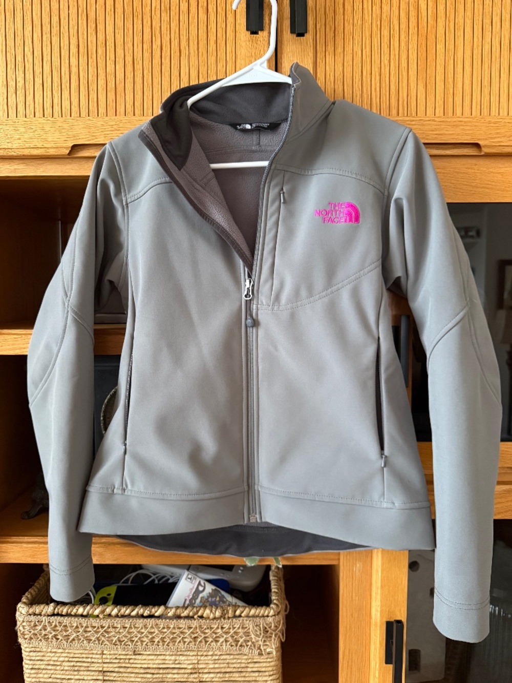 The North Face Woman's Apex Barrier Soft Shell Gray Jacket, Size Small